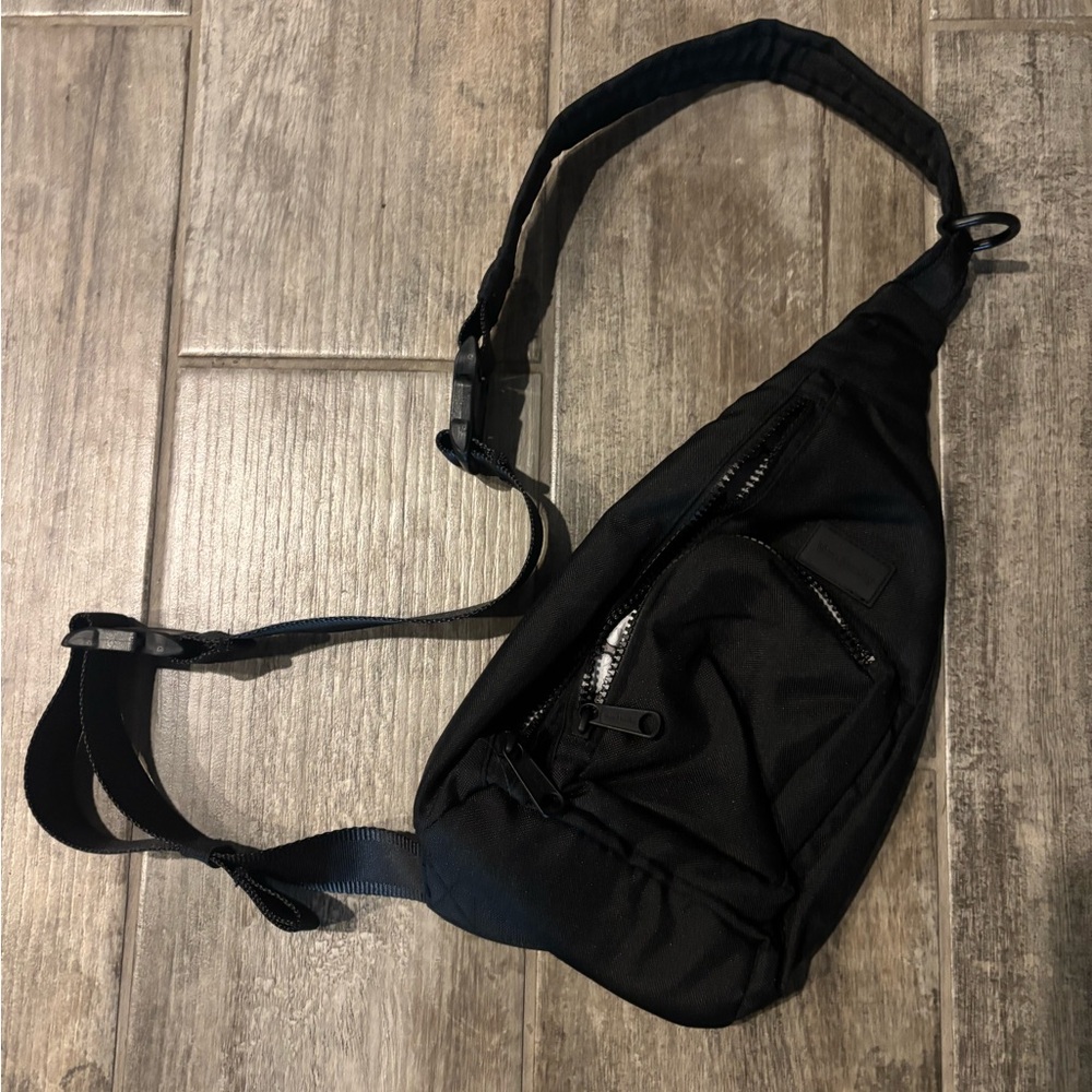 Black Vera Bradley Sling Bag